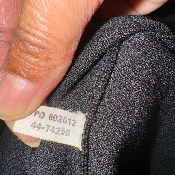 Tommy Bahama Men’s Black Pullover/sweater size Medium - Picture 4 of 7